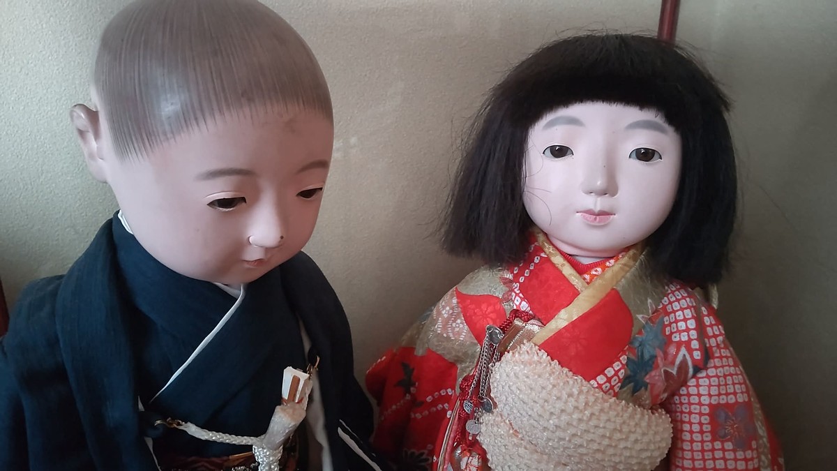 My Granma's Pair of Dolls 