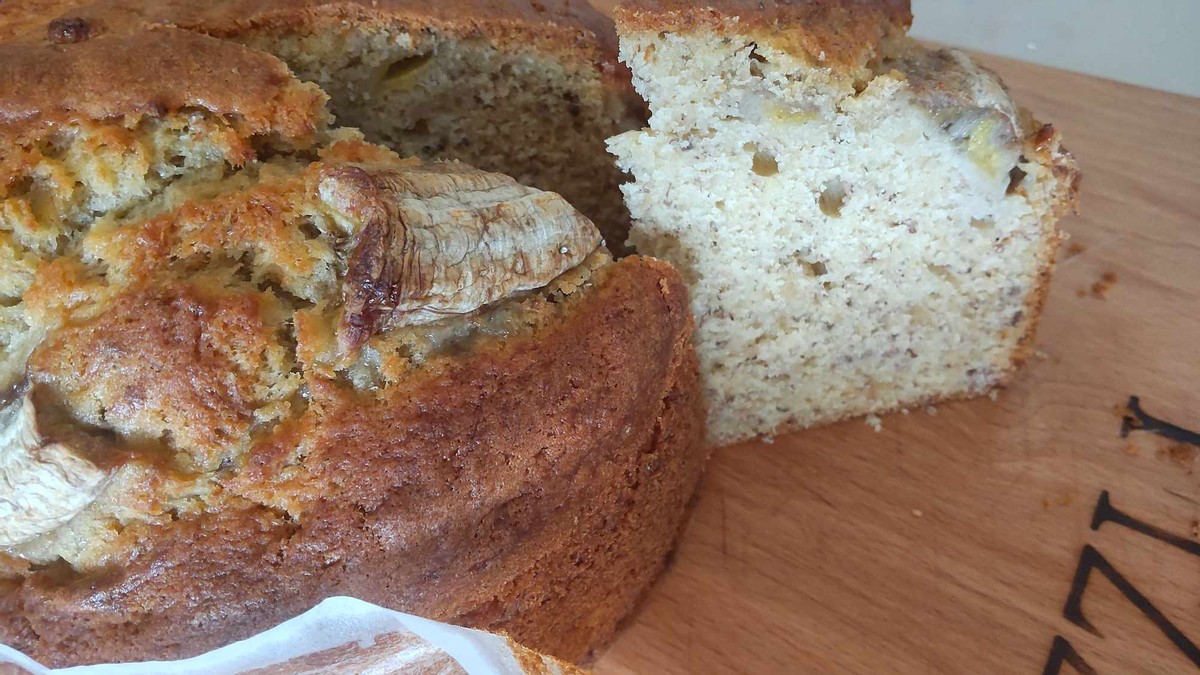 Cardamon Banana Bread