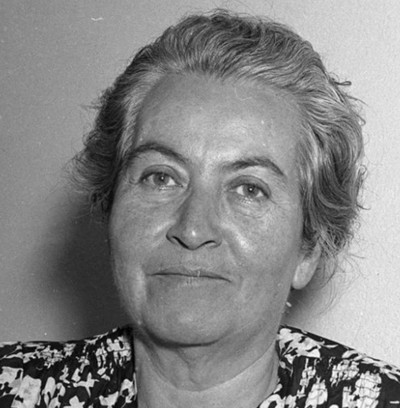 Spanish Poetry #29: 'Riqueza' by Gabriela Mistral