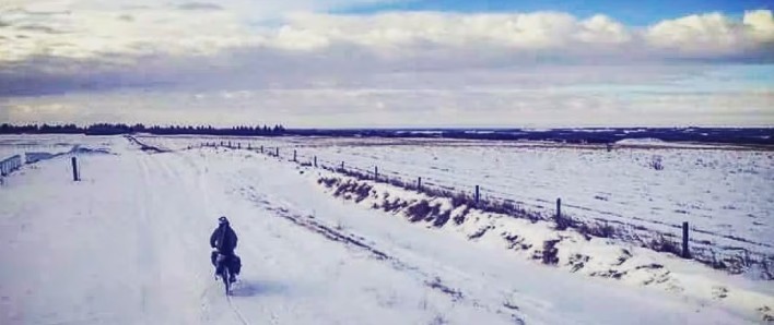 Un voyageur modern en Saskatchewan au Canada