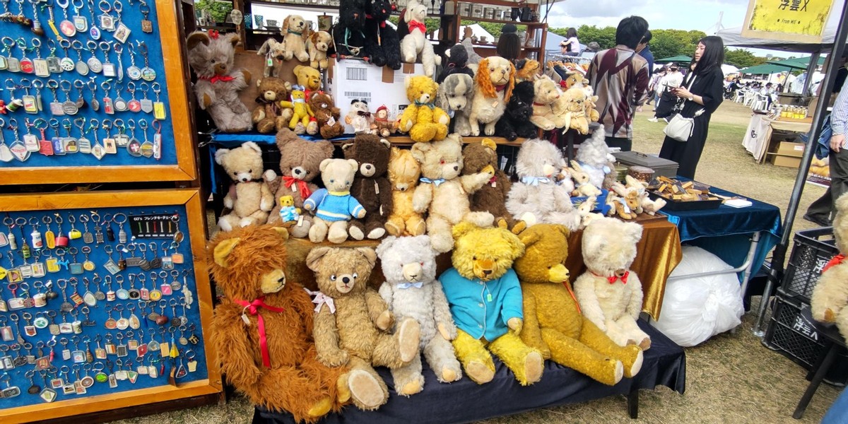 An Antique Fair 